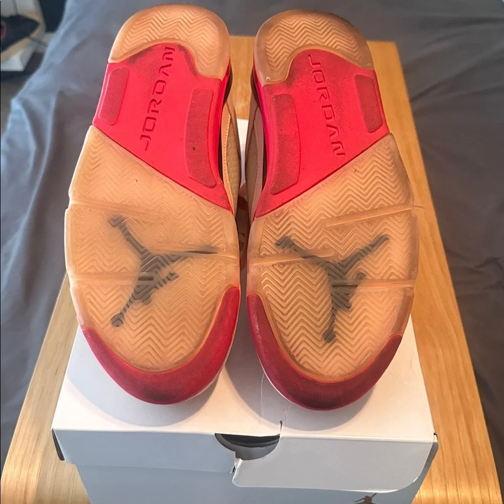 Jordan Arctic Orange and Pink Sneakers Men’s 9.5, Women’s 11.5 - Picture 4 of 5